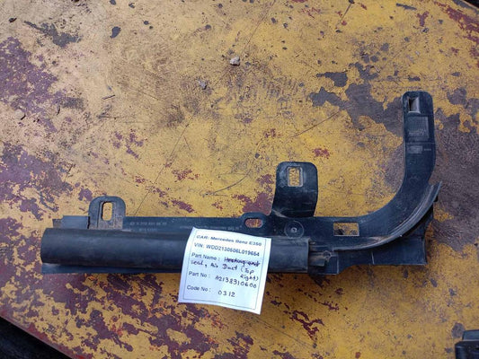 Mercedes-Benz E350 2018 W213 Top Right Air Duct Sealing (used) - A2138310600