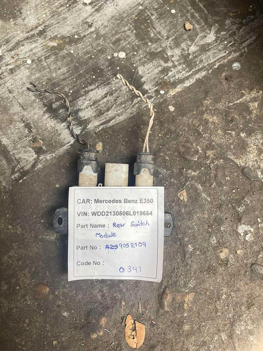 Mercedes-Benz E350 2018 W213 Trunk Control Unit (used) - A2139052109