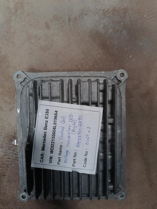 Mercedes-Benz E350 2018 W213 Voltage Inverter LED Right Control Unit (used) - A2229008812