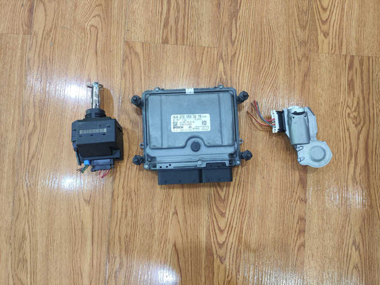 Mercedes-Benz E Class M272 ECU A2121533279, Ignition Lock Key A2115451408 And Steering Lock A2034621130 Used